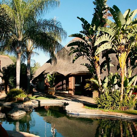 Cest Si Bon Hotel Otjiwarongo Esterno foto
