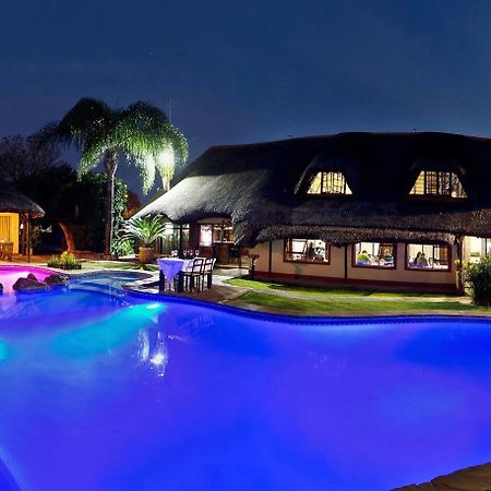 Cest Si Bon Hotel Otjiwarongo Esterno foto