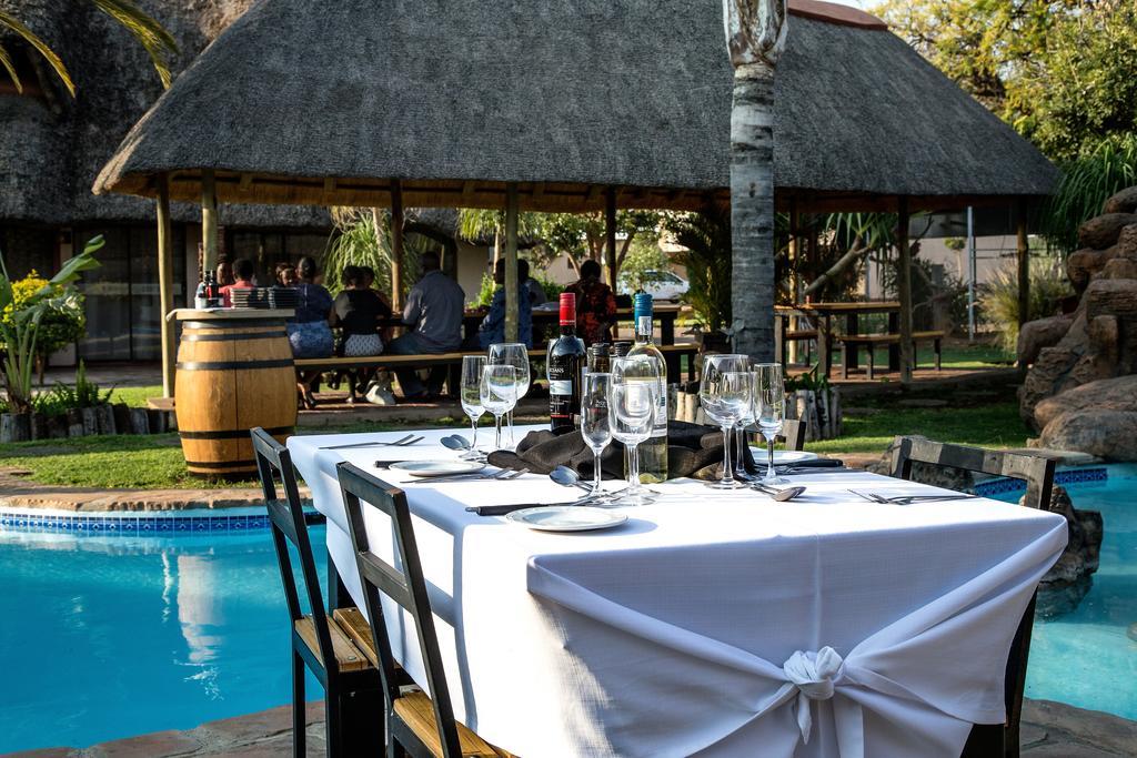 Cest Si Bon Hotel Otjiwarongo Esterno foto