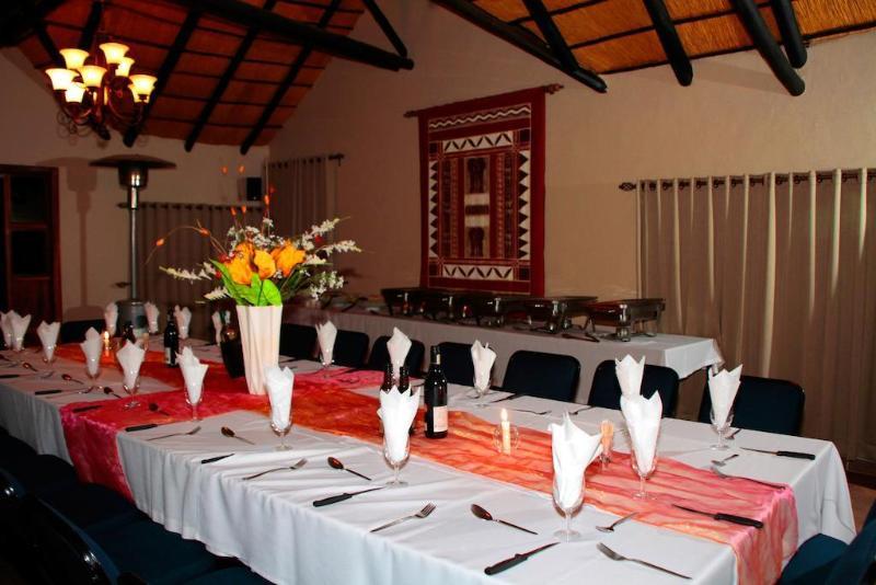 Cest Si Bon Hotel Otjiwarongo Esterno foto