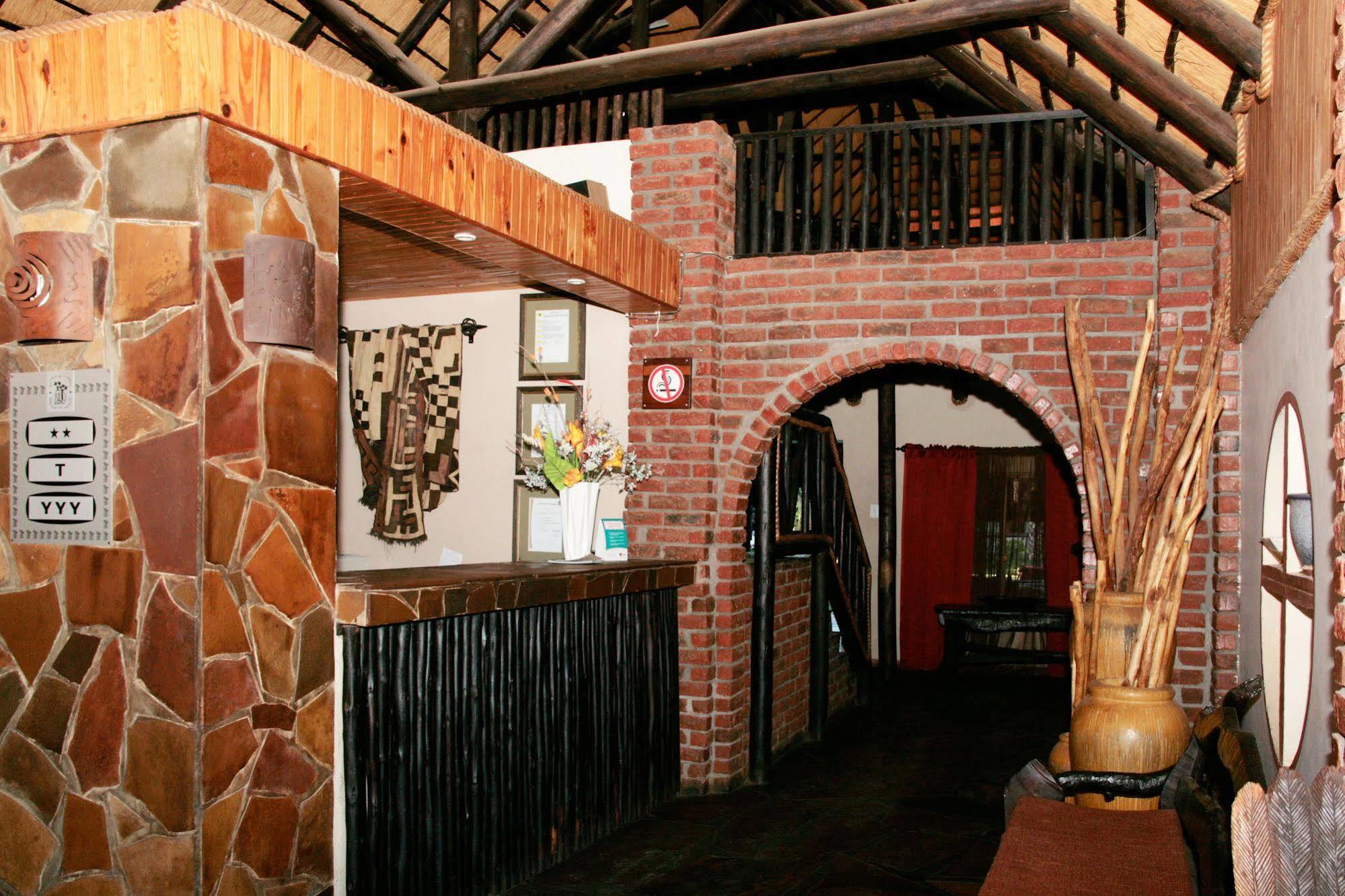 Cest Si Bon Hotel Otjiwarongo Esterno foto