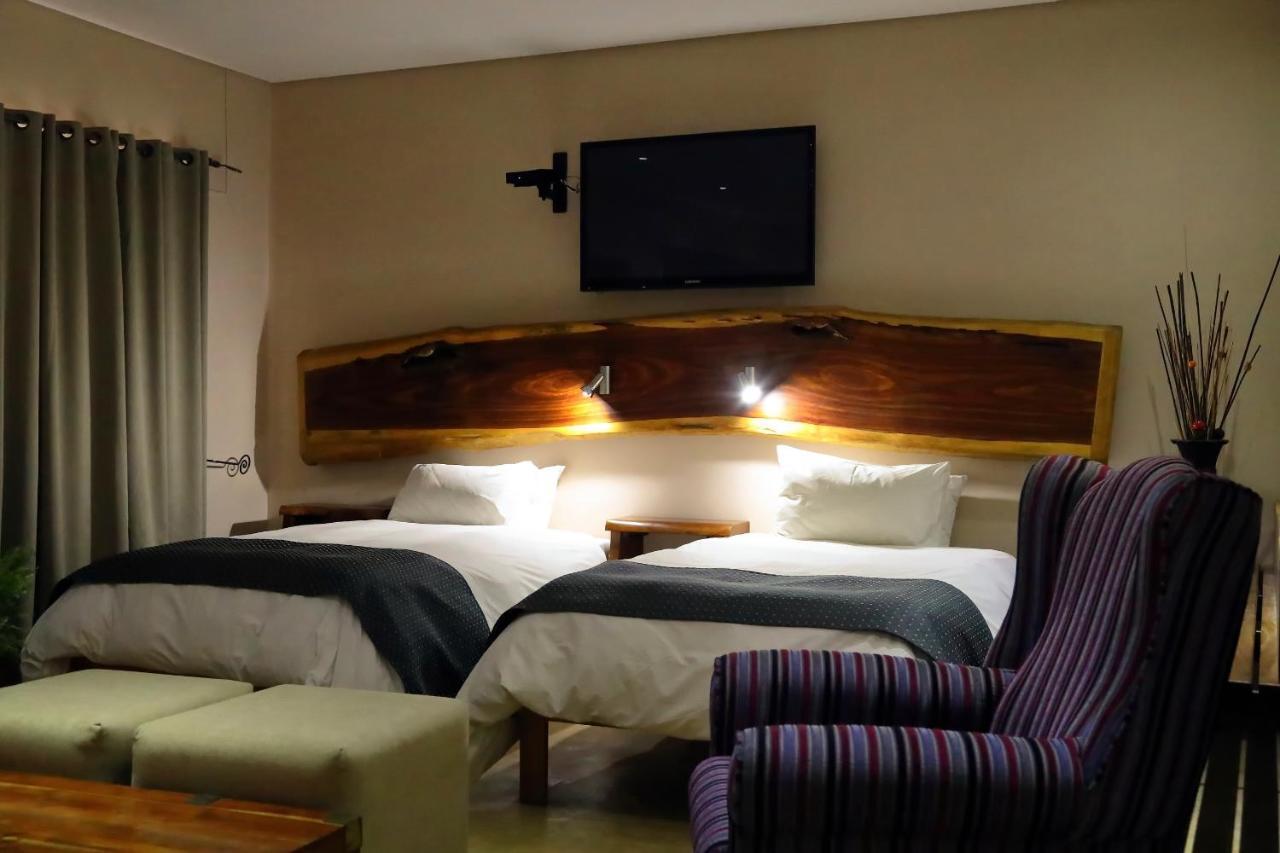 Cest Si Bon Hotel Otjiwarongo Esterno foto