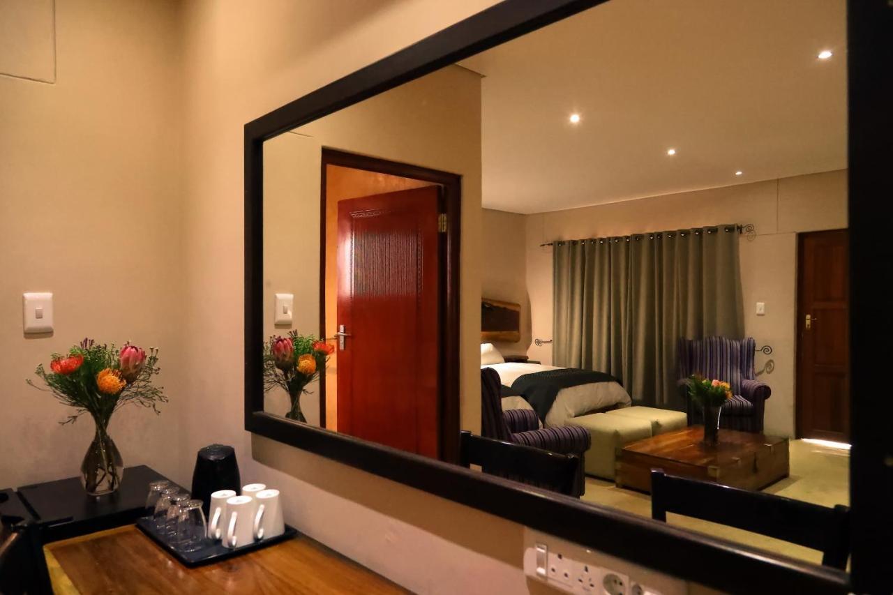 Cest Si Bon Hotel Otjiwarongo Esterno foto